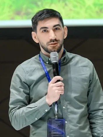 Portrait: Khasan Ohtov